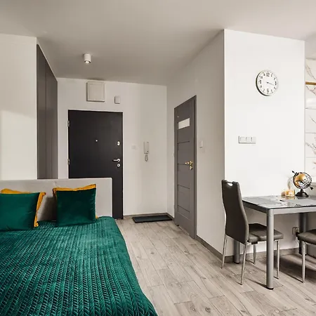Lumina Luxury Manufactura Apartment