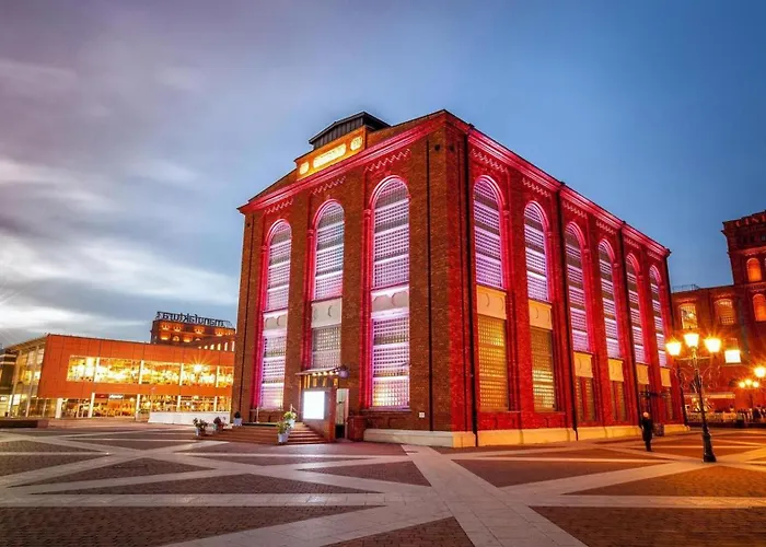 Lumina Luxury With Parking *